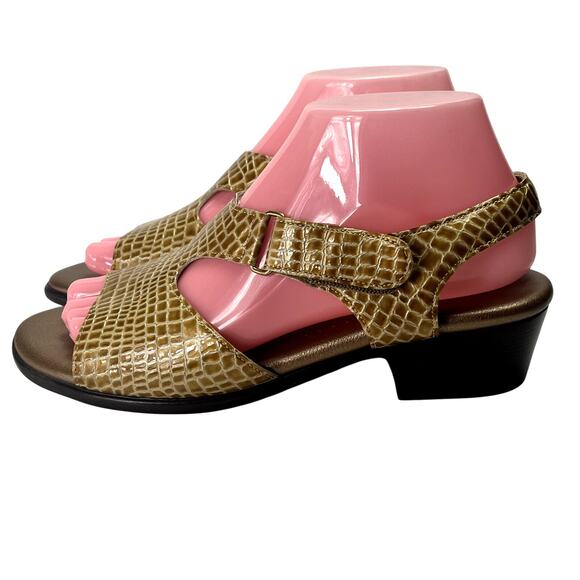 SAS Sandals Womens 7.5M Tripad Comfort Suntimer Snake Print Slingback - Picture 1 of 11